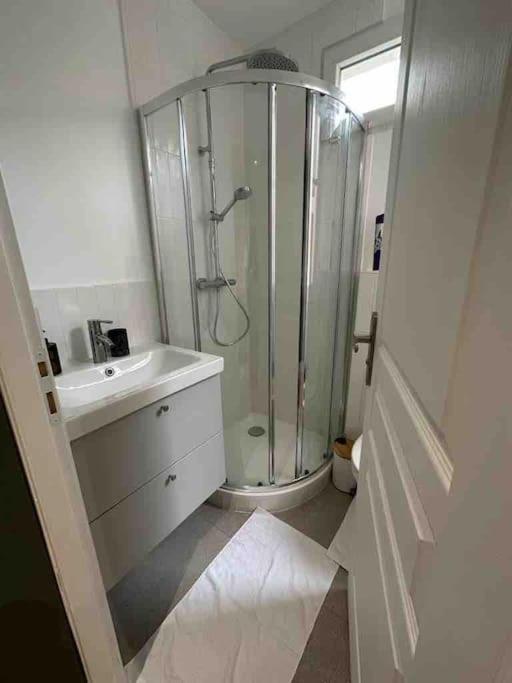Apartamento Le Saint-Mande Elegant Et Pratique, Metro 1 A Deux Pas Exterior foto